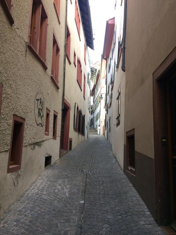 In Swiss Home - Rathaus From 1284 Historical Apartment Basel Exterior photo